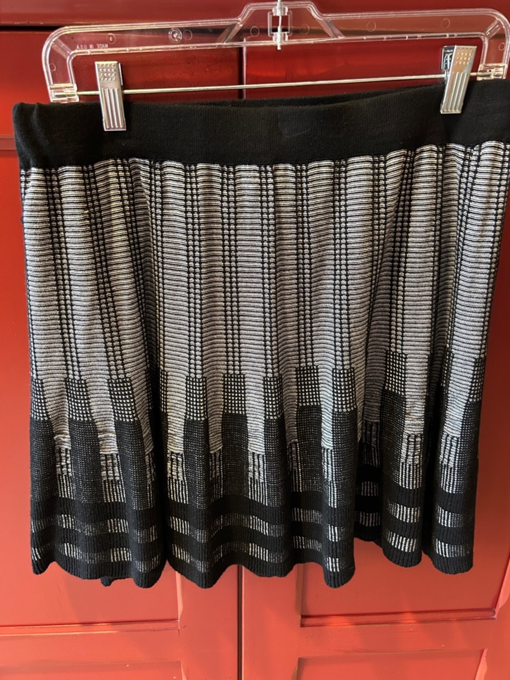 Max Studio Black and Silver Patterned Skater Skirt - Size Large